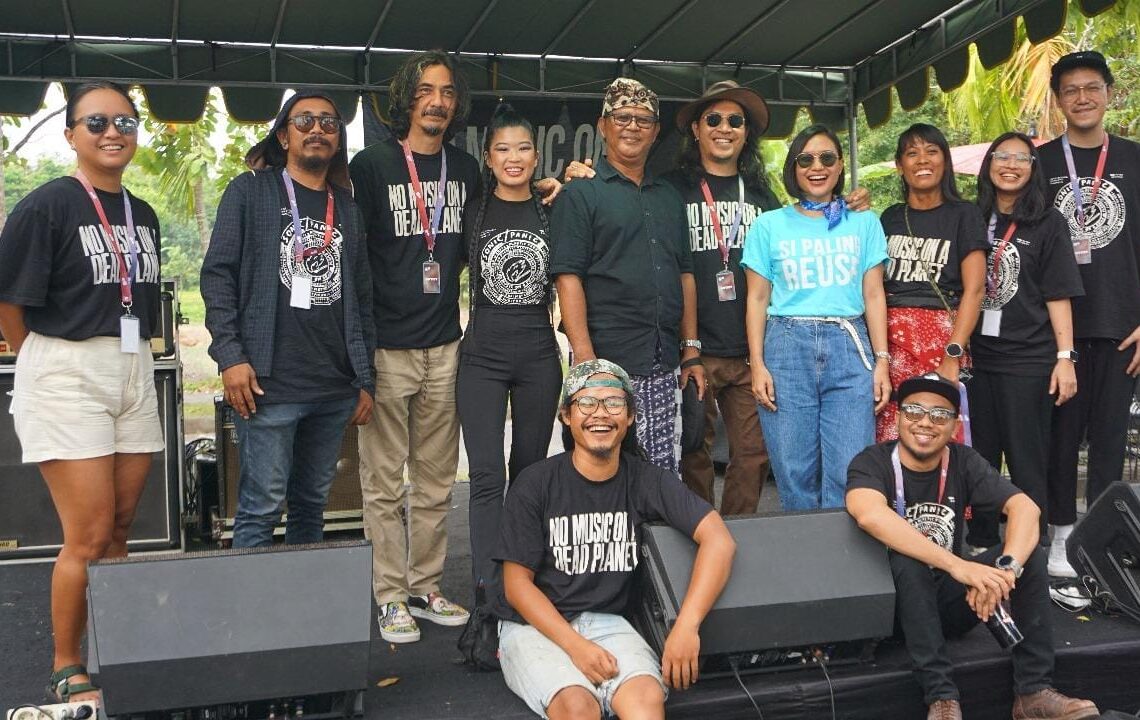 Para musisi yang tampil di IKLIM Fest di Monkey Forest, Ubud. Ist