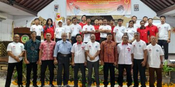 Pengurus Pergatsi Kota Denpasar berfoto bersama perwakilan Koni Kota Denpasar dan Pengurus Pergatsi Provinsi.  Foto: BALItopik