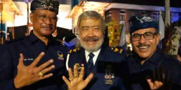 IGK Manila didampingi Ketut Sukma Sucita (kiri) dan Wakil Ketua Bidang Media dan Komunikasi Publik DPW NasDem Bali, Agus Dei Segu. Ist