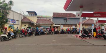 Ilustrasi Kendaraan Bermotor Nunggak Pajak Dilarang Ngisi BBM Bersubsidi. Dokumentasi Diskominfo Kab Demak.