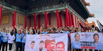 Para diaspora dan pekerja migran saat mendeklarasi dukungan terhadap Prabowo-Gibran di Taiwan. Ist