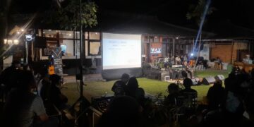 Potret para musisi sedang mendengar pemaparan dari CEO Pragita Group, Bimas Nurcahya di RTB Denpasar