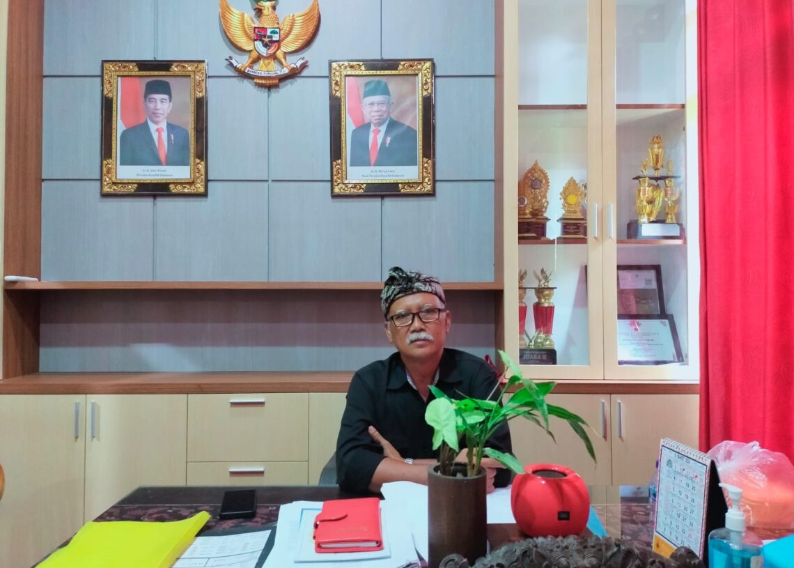 Kepala Desa Batuan Kaler, I Wayan Suarma. -Balitopik com