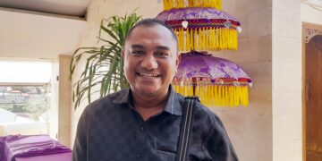 Angelius Wake Kako (AWK) Anggota DPD RI Nusa Tenggara Timur.