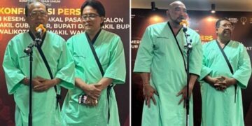 Kolase: Konferensi pers Paslon Koster-Giri dan Mulia-PAS saat cek kesehatan di RS Bali Mandara. -Balitopik.com