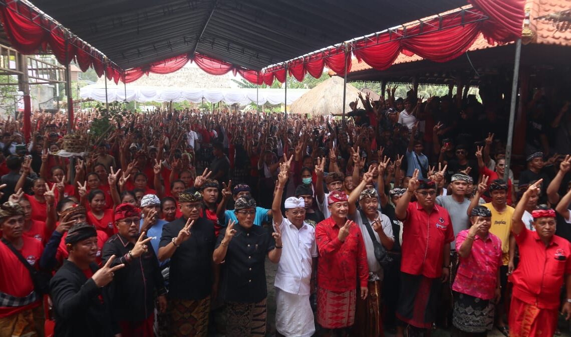 Ribuan Pendukung Koster-Giri di Kabupaten Karangasem. -IST