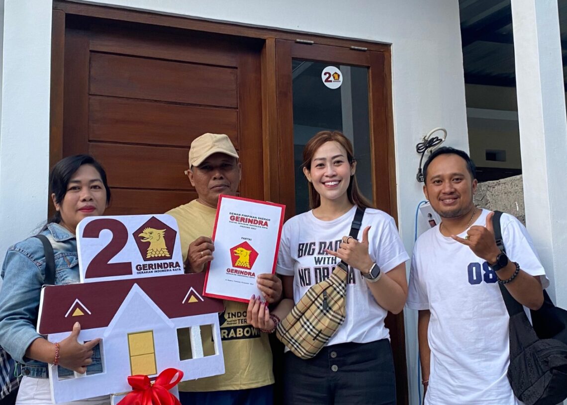Gerindra Bali Serahkan Hadiah Dua Bangunan Fisik Rumah Jalan Sehat Prabowo-Gibran II. -IST