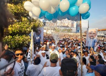 Jalan Sehat Bahagia Relawan De Gadjah di Kecamatan Blahbatuh, Gianyar. -Balitopik.com