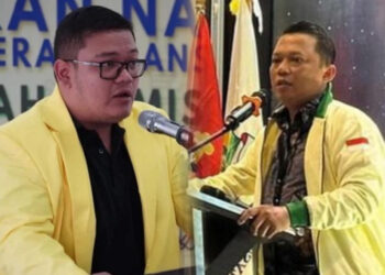 Kolase: Ketua Komda Bali, Yogaswara Putra Utama (kiri) dan Stefanus Asat Gusma. -Balitopik.com