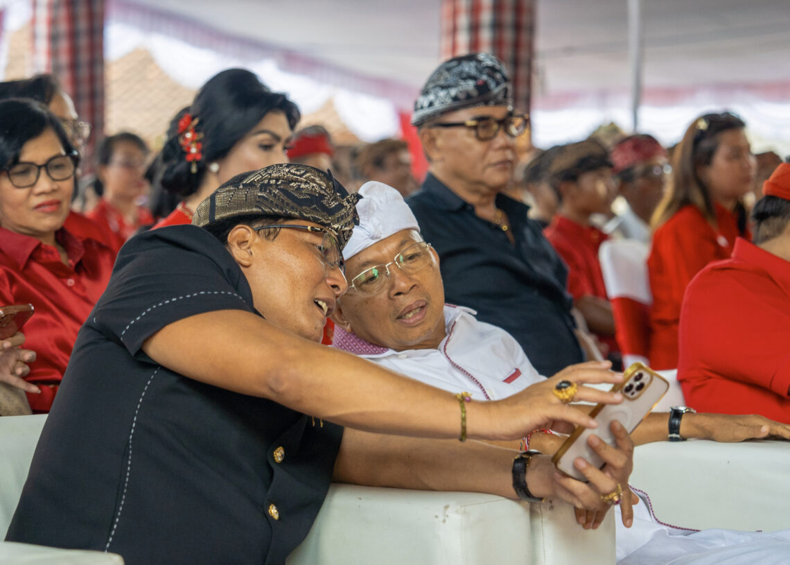 Koster-Giri saat kampanye di Bangli, Minggu (13/10/2024).