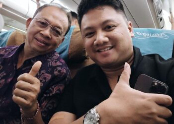 Bro Shalah dan Wayan Koster dalam suatu perjalanan. -IST