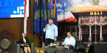 Pasangan Mulia-PAS saat hadiri uji publik di Kampus Unud Jimbaran, Badung. -IST