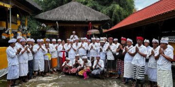 Koster 9 Hari Keliling 58 Pura Ucap Syukur Menang Pilgub Bali. -IST