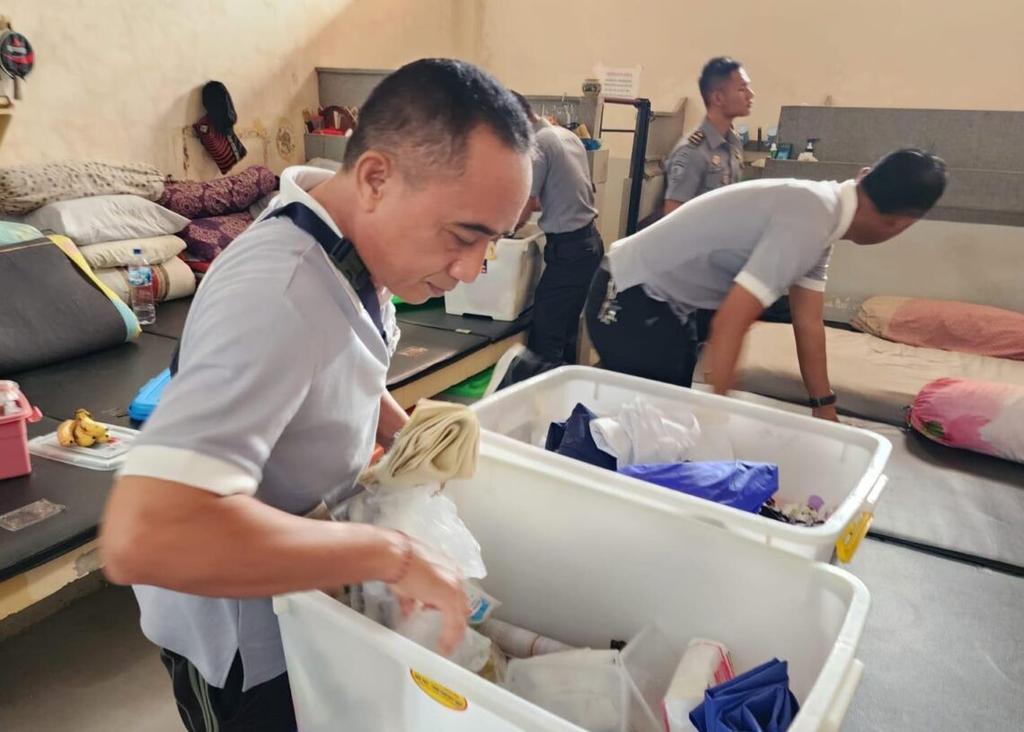 Lapas Kerobokan Razia Narkoba di Kamar Narapidana. -IST