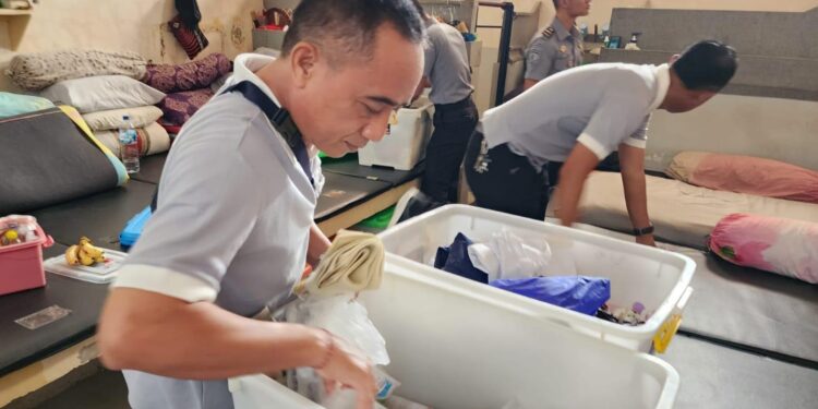 Lapas Kerobokan Razia Narkoba di Kamar Narapidana. -IST