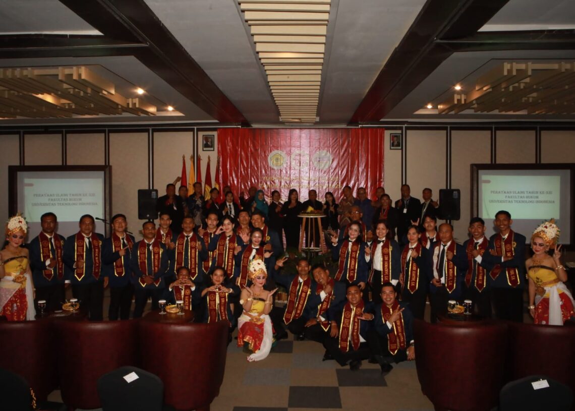 FH UTI Yudisium 25 Mahasiswa, Rata-rata IPK 3,52