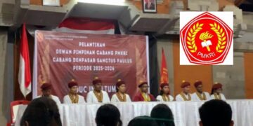 Pengurus Harian Cabang (PHC) PMKRI Cabang Denpasar (depan). -Balitopik.com