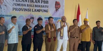 Pelantikan Pengurus Pemuda Bali Bersatu (PBB) di Lampung. -IST
