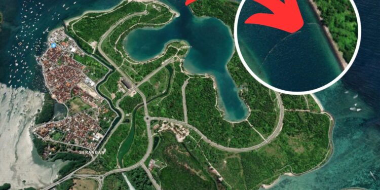 Tangkap layar satelit pelampung pembatas laut di Pantai Serangan. -Balitopik.com