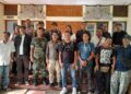 Foto bersama para pemilik UMKM, Lurah Serangan, TNI/Polri wilayah terkait dan Kepala UPT Tahura Ngurah Rai dan jajaran. -Balitopik.com