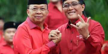 Gubernur dan Wakil Gubernur Bali, Wayan Koster dan Giri Prasta. -Dok/DPD PDIP Bali