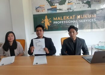 Kuasa hukum korban. Kiri: Anna Fransiska, I Gusti Agung Bagus Oka Wijana Narendra, Bayu Pradana dari Malekat Hukum. -Balitopik.com