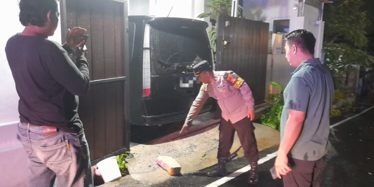 Pihak Polsek Kuta Selatan saat lakukan olah TKP. -Balitopik.com