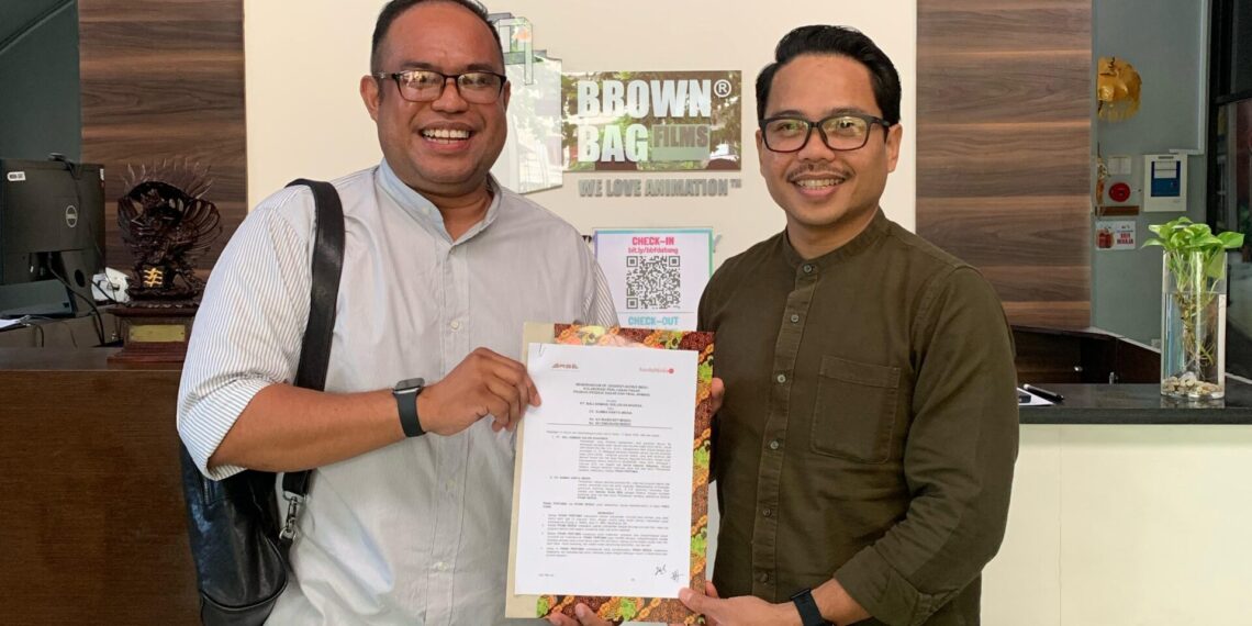 CEO SumbaMedia HUB, Herman Umbu Billy (kiri) dan Sigit Eko Prabowo, Executive and Business Strategy BBF Bali. -Balitopik.com