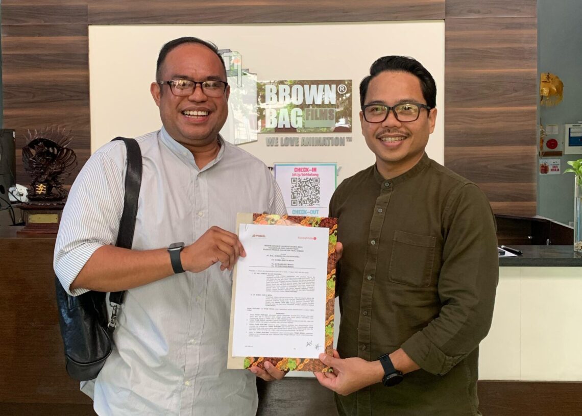 CEO SumbaMedia HUB, Herman Umbu Billy (kiri) dan Sigit Eko Prabowo, Executive and Business Strategy BBF Bali. -Balitopik.com