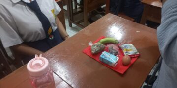 Menu MBG perdana di Kota Denpasar. -Mang Ari/Wacana