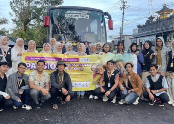 Penutupan kegiatan berupa tour wisata Bali. -Dokumen Pribadi