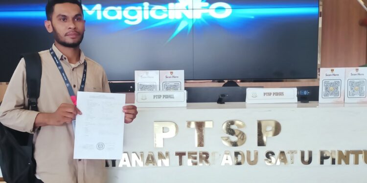 Amy, Aktivis Mahasiswa saat di Gedung Kejagung RI. -IST