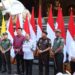 Gubernur Bali Wayan Koster (tengah) saat membacakan 18 butir pernyataan Bali Tolak Ormas Premanisme. -Balitopik.com