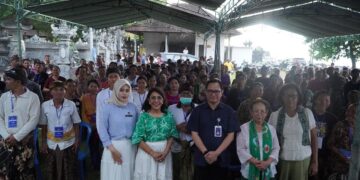 Tim sosialisasi makan bergisi gratis di Karangasem. -Balitopik.com