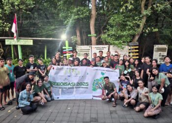 PMNTT UNUD Tanam Mangrove dalam Aksi Reboisasi di Kampoeng Kepiting. Balitopik.com