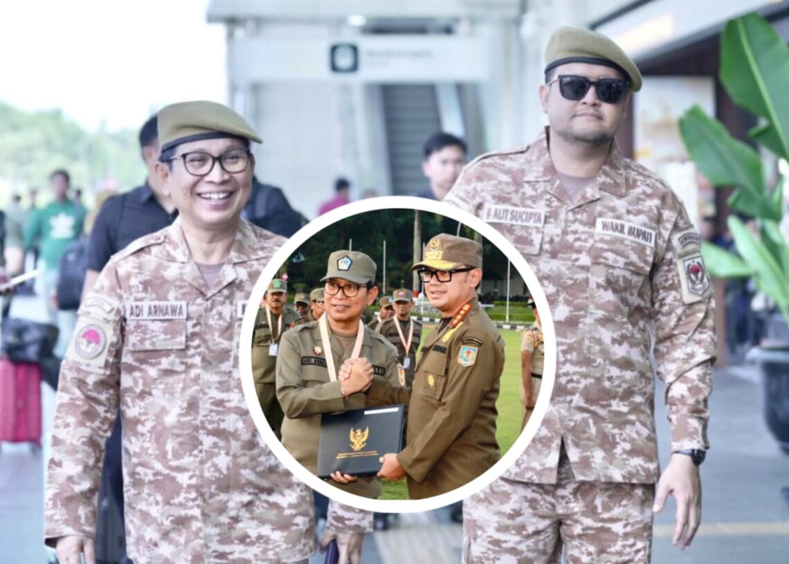 Bupati dan Wakil Bupati Badung I Wayan Adi Arnawa dan Bagus Alit Sucipta menerima penghargaan berupa piagam dan penyematan pin alumni kehormatan IPDN. -Dok/pribadi