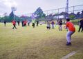 Bupati Badung I Wayan Adi Arnawa (kanan) dan Wakil Gubernur Bali Giri Prasta saat membuka turnamen sepak bola Bima Nata Cup II. -Balitopik.com