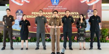 Bupati Badung I Wayan Adi Arnawa saat memberikan arahan kepada Tim Terpadu Optimalisasi Pajak Daerah. -IST