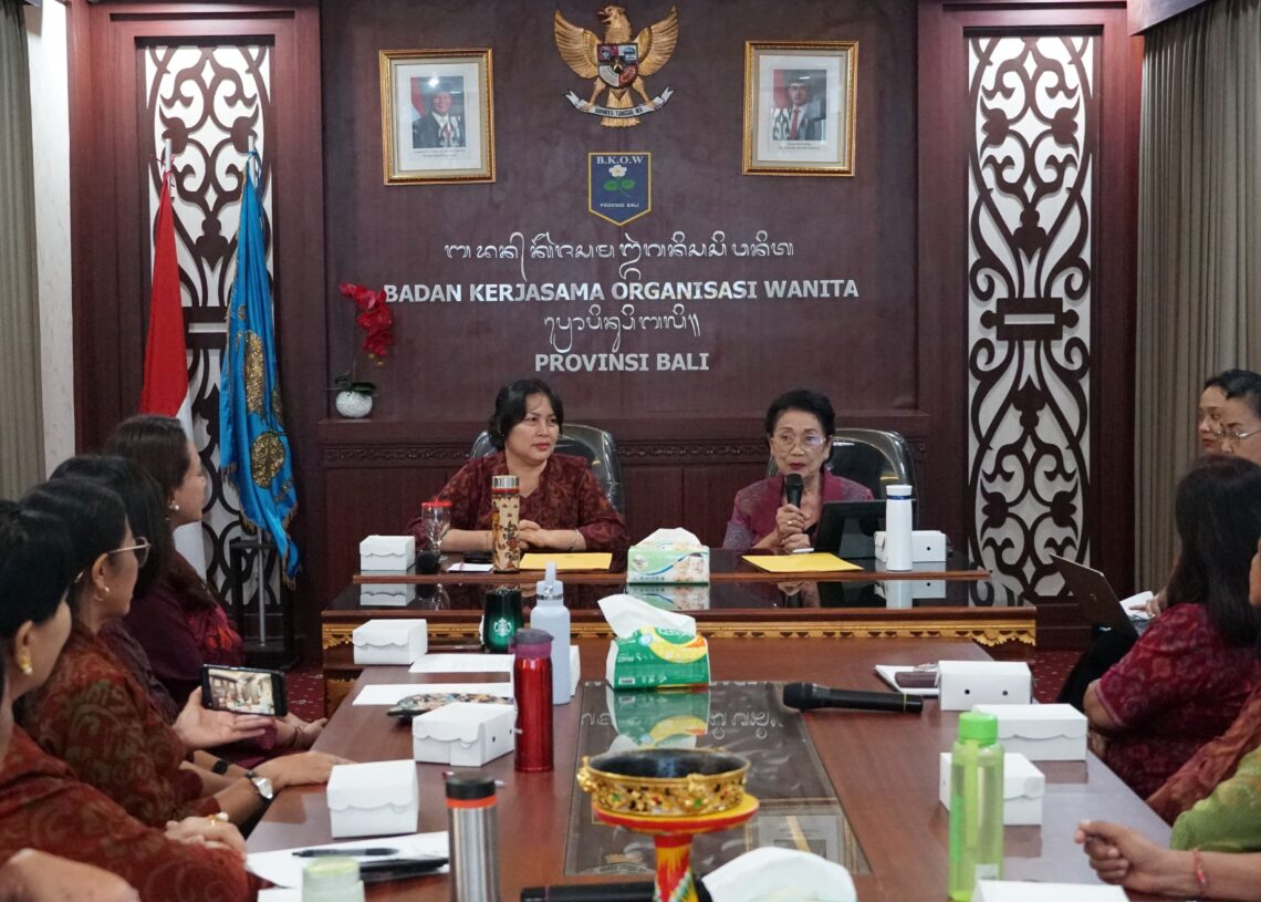 Rapat Wanita Hindu Dharma Indonesia (WHDI) se-Bali di Renon Selasa (15/7/2025). -IST