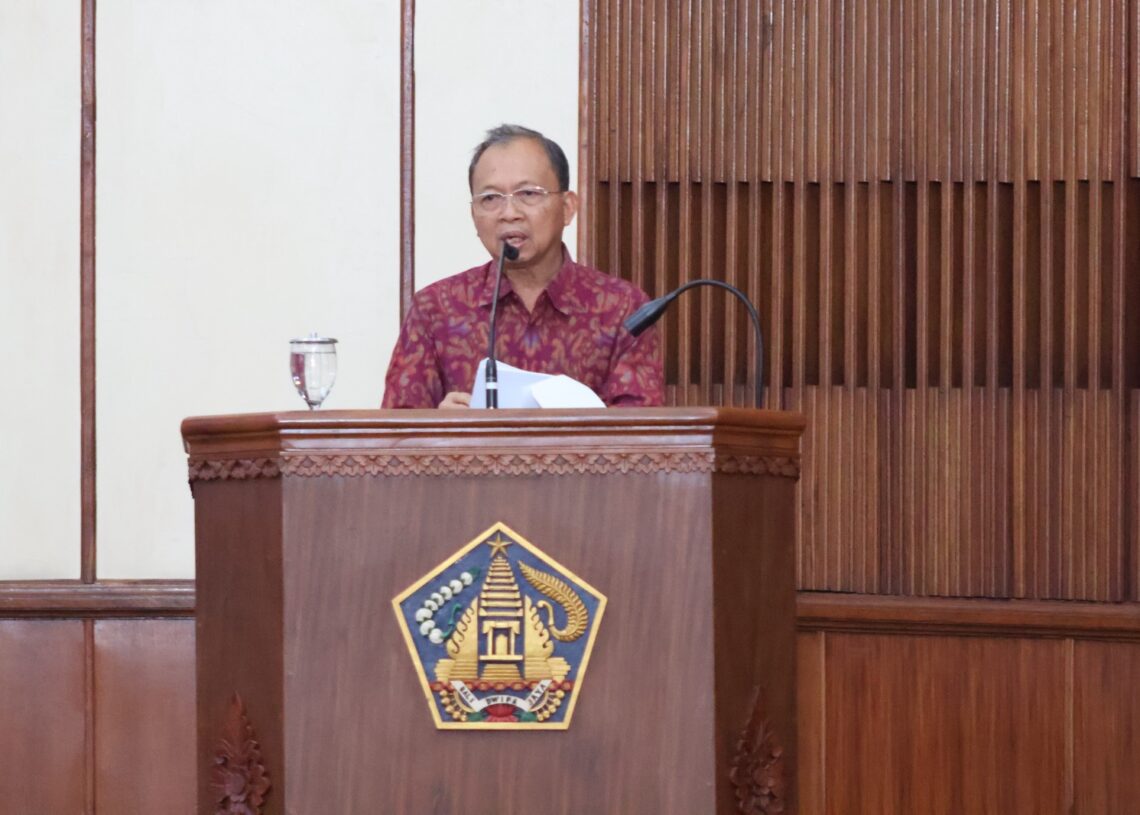 Gubernur Bali Wayan Koster. -Balitopik.com