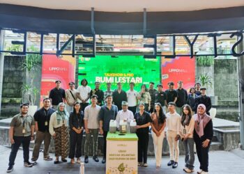 Foto bersama pesera diskusi dan Dr. Agustinus Dei Segu (tengah) usai talksahow dan FDG. -Balitopik.com