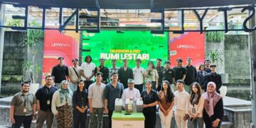 Foto bersama pesera diskusi dan Dr. Agustinus Dei Segu (tengah) usai talksahow dan FDG. -Balitopik.com