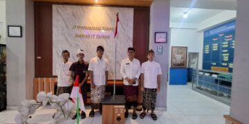 Automatic Flag Indor saat dipamerkan di SMK TI Bali Global Badung. -Balitopik.com