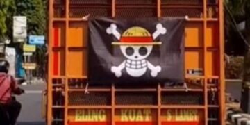 Foto: Heboh di media sosial warga di sejumlah wilayah di Indonesia mengibarkan bendera One Piece menjelang HUT RI 17 Agustus. (Tangkapan layar Instragram)