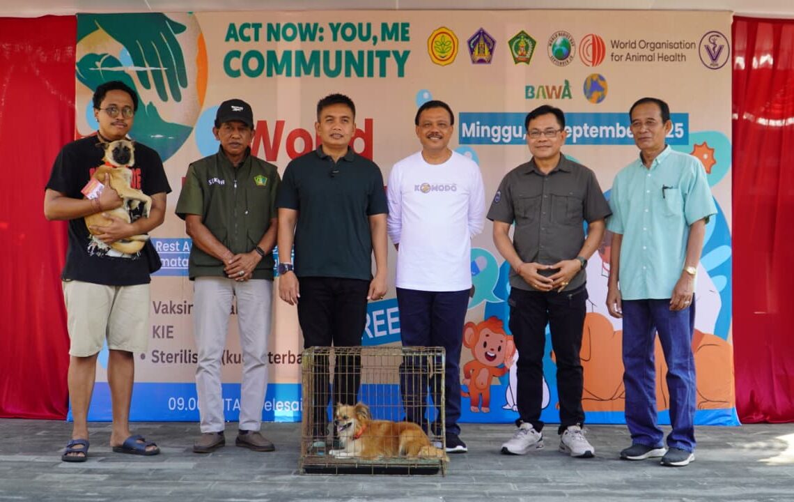 Dewa Indra saat menghadiri peringatan World Rabies Day di Rest Area Desa Pengeragoan, Kecamatan Pekutatan, Jembrana, Minggu (28/9). -IST/Balitopik.com