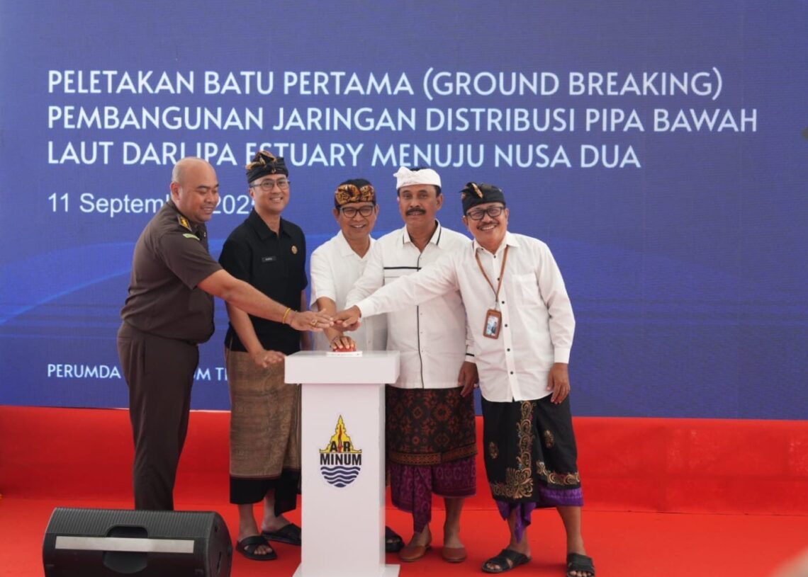 Groundbreaking Pembangunan Jaringan Distribusi Pipa Bawah Laut. -IST/Balitopik.com