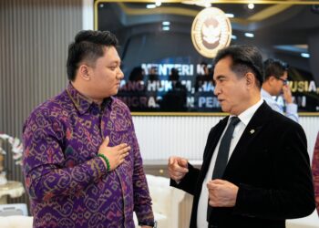 Menko Kumham Imipas Yusril Izha Mahendra (kanan) dan Bro Shalah di Jakarta. -Balitopik.com