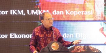 Sambutan Gubernur Bali Wayan Koster dalam Forum Pengembangan Ekonomi Daerah di Hyatt Regency Sanur, Senin (20/10/2025). -Balitopik.com