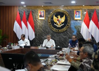 Menteri Koordinator Bidang Pangan Zulkifli Hasan saat memimpin Rapat Koordinasi Terbatas (Rakortas) Nasional Pemantapan Pembangunan PSEL di Jakarta. -IST/Balitopik.com