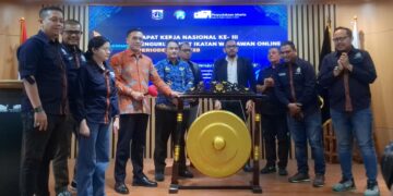 Pembukaan Rapat Kerja Nasional (Rakernas) III Pengurus Pusat Ikatan Wartawan Online (IWO). -Balitopik.com